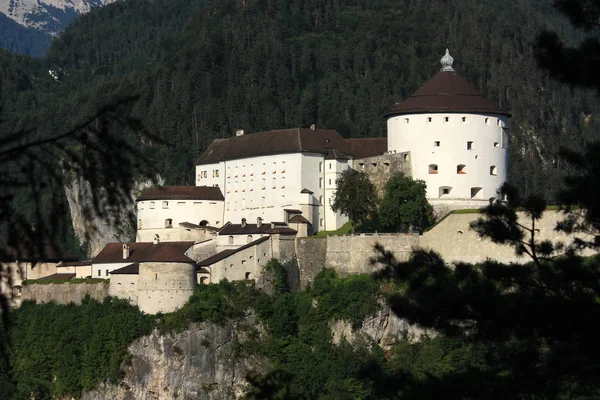 オーストリアのクフシュタイン建築要塞 — ストック写真