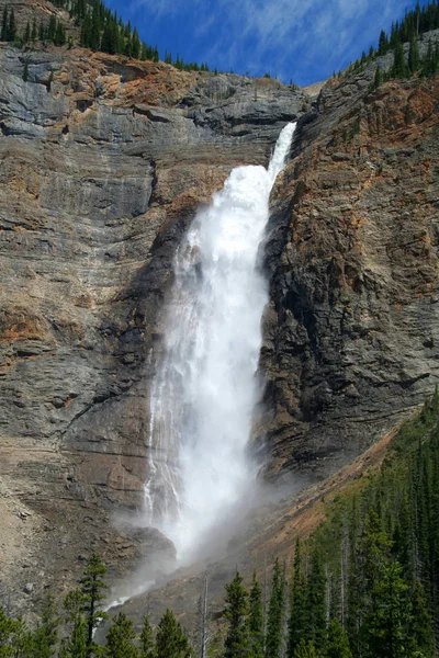 加拿大Yoho国家公园的瀑布 — 图库照片