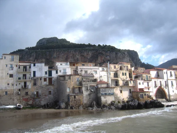 Cefalu Strand Stad Berg — Stockfoto