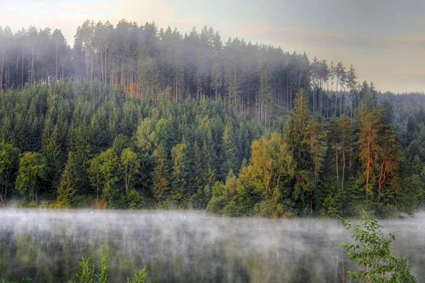 Ranek Nad Jeziorem Moosburg — Zdjęcie stockowe