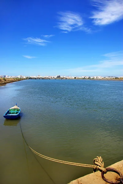 阿拉德河中的船 阿尔加维 — 图库照片