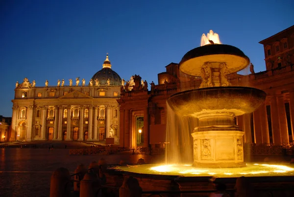 Gece Peter Bazilikası — Stok fotoğraf