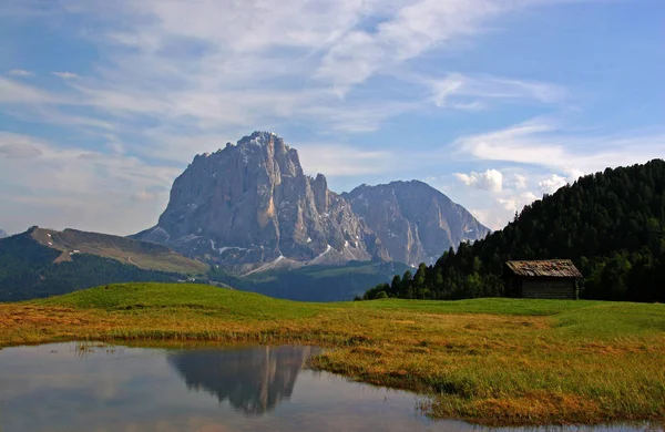 Sassolungo Spiegel — Stockfoto