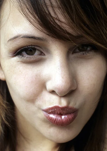 Retrato Uma Jovem Mulher — Fotografia de Stock