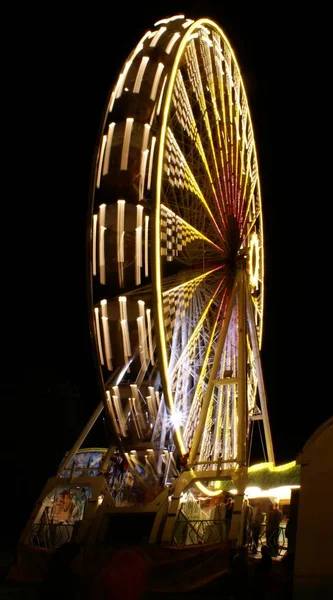 Pariserhjul Karusell Nöjespark — Stockfoto
