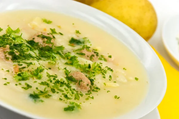 Kentang Dan Sup Krim Dengan Bakso — Stok Foto