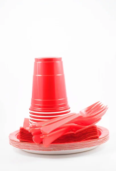 Copos Plástico Vermelho Fundo Branco — Fotografia de Stock