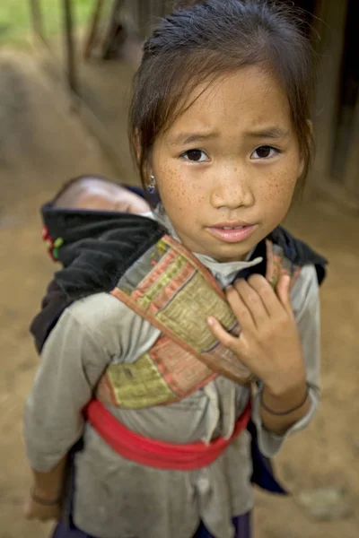 Χμονγκ Κορίτσι Αδελφό Λάος — Φωτογραφία Αρχείου