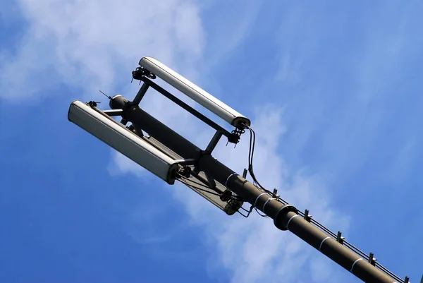 Überwachungskamera Vor Blauem Himmel — Stockfoto