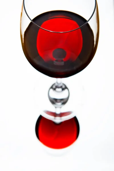 Κόκκινο Ποτήρι Κρασιού Αντανάκλαση — Φωτογραφία Αρχείου