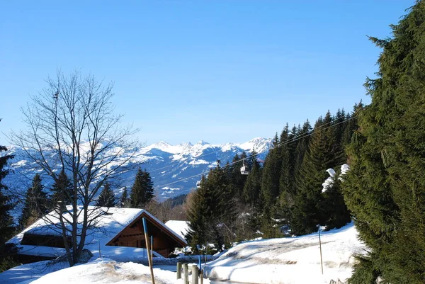 Casas Pré Fabricadas Switzerland Villars — Fotografia de Stock