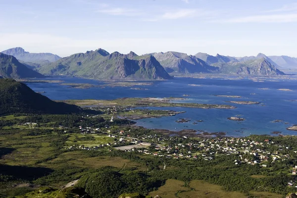 关于自然景观背景的Lofoten — 图库照片