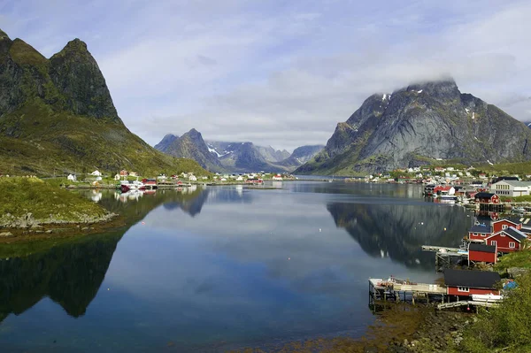 关于自然景观背景的Lofoten — 图库照片