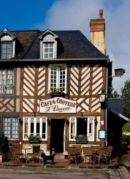 Café Village Dans Une Maison Colombage Normandie — Photo
