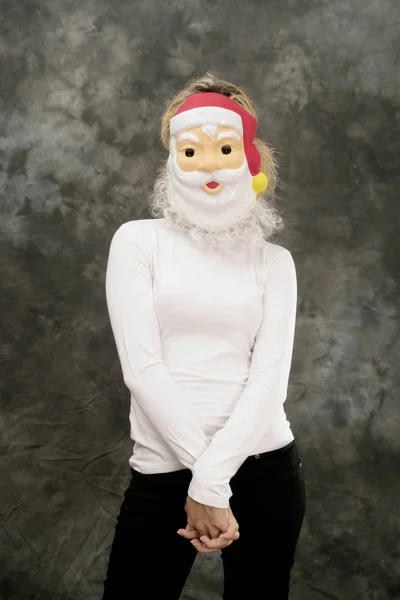 Vrouw Met Het Masker Van Kerstman — Stockfoto