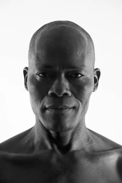 ハンサムなアフリカ系アメリカ人男性 — ストック写真