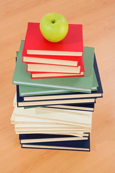 Tower Many Books — Stock Photo, Image