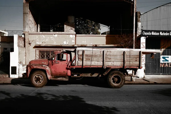Vecchio Camion Epoca Sulla Strada — Foto Stock