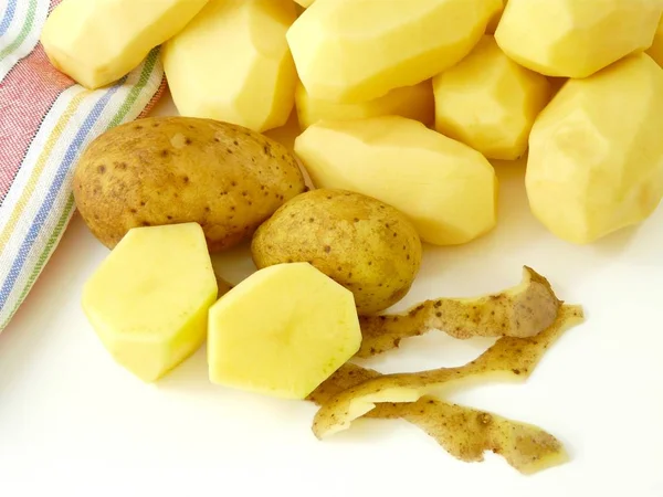 Картопляні Чіпси Тарілці — стокове фото
