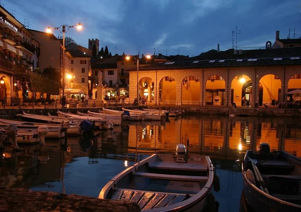 Dezensano Del Garda Noche — Foto de Stock