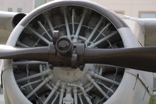 Старый Самолет Воздухе — стоковое фото