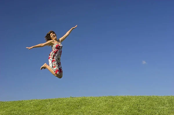 Young Woman Jumping Grass — Stock Photo, Image