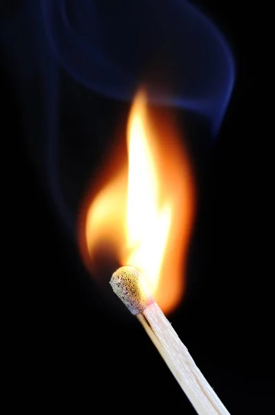 Brennendes Streichholz Dunkeln — Stockfoto