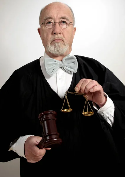 Richter Gerichtssaal Mit Dem Hammer — Stockfoto