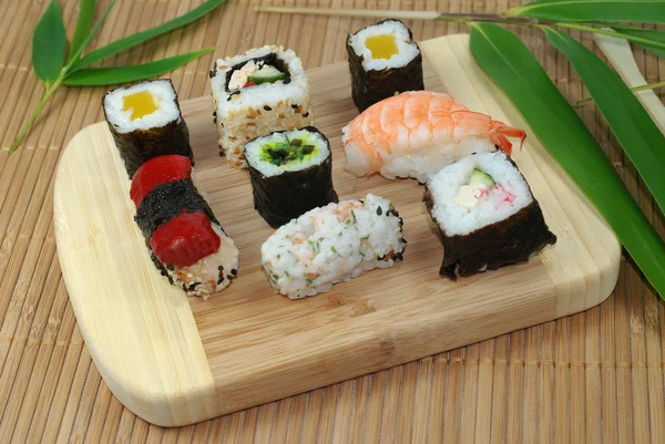 Sushi Ázsiai Ételek Hallal — Stock Fotó
