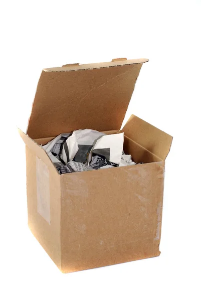 Χάρτινο Κουτί Που Απομονώνεται Λευκό — Φωτογραφία Αρχείου
