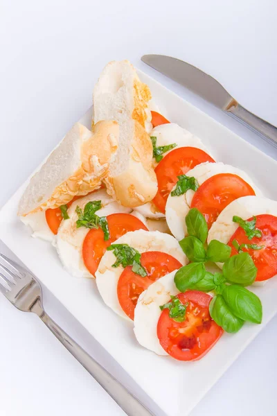 Mozzarella Scheiben Mit Tomaten — Stockfoto