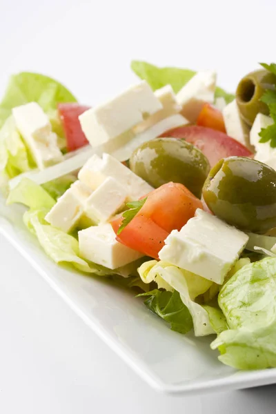 Detalhe Uma Salada Grega Uma Chapa Branca — Fotografia de Stock