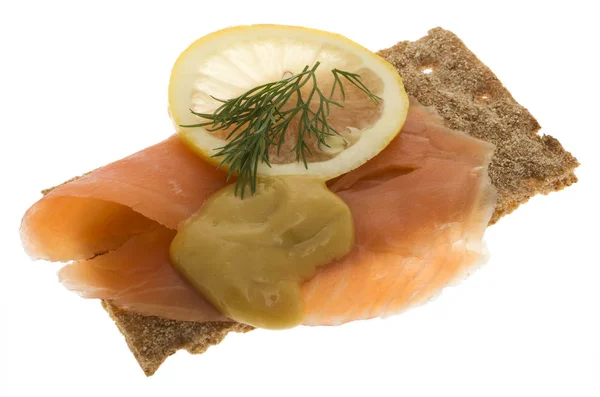 Salmon Garnished Crispbread — Stockfoto