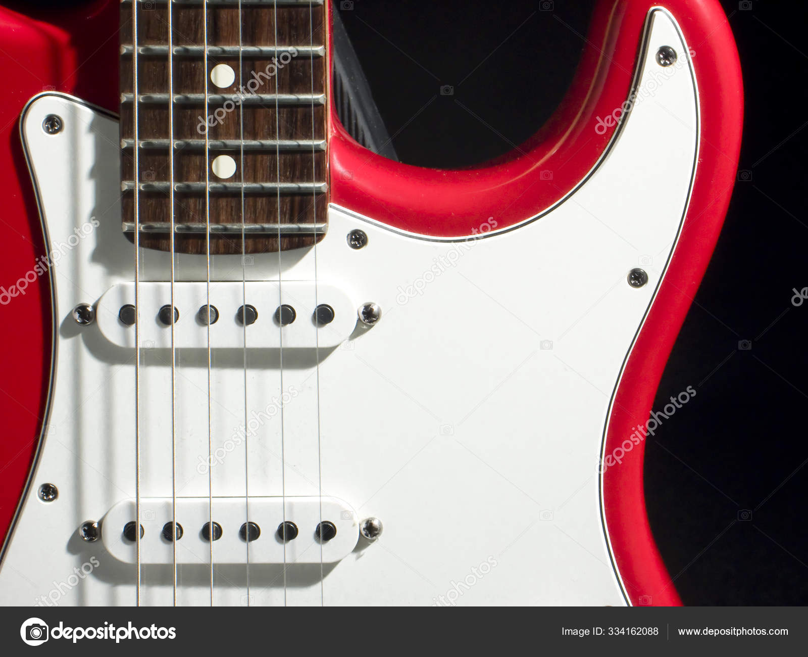 Red Electric Guitar Table — Stock Photo © PantherMediaSeller 334162088