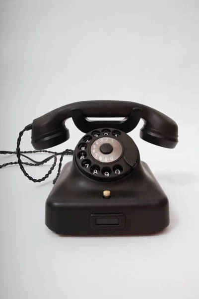 Старый Телефон Столе — стоковое фото