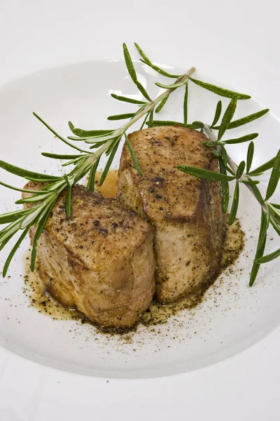 Daging Babi Panggang Dengan Rosemary Dan Thyme — Stok Foto