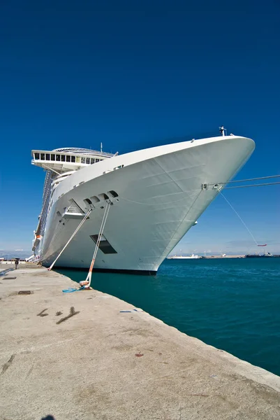 Круїзний Корабель Морській Воді Круїзний Лайнер — стокове фото