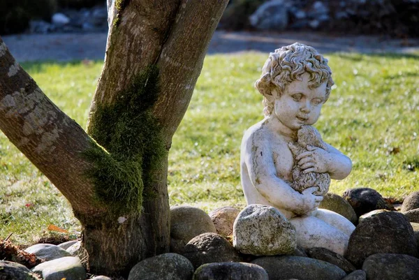 Sculpture Une Statue Une Jeune Femme Dans Parc — Photo