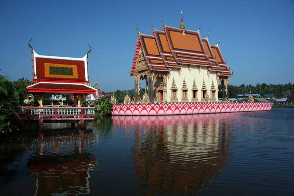 Thai Tempel Sjön — Stockfoto