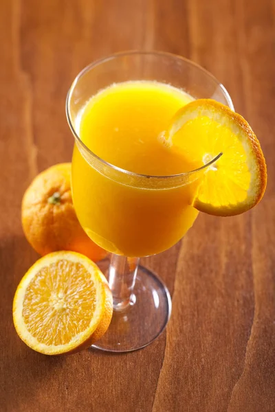 Свежевыжатый Апельсиновый Сок — стоковое фото
