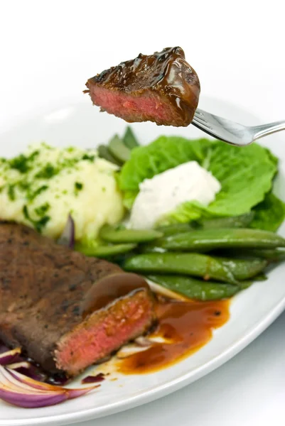 Roaststeak Mit Grünen Bohnen Püriert — Stockfoto