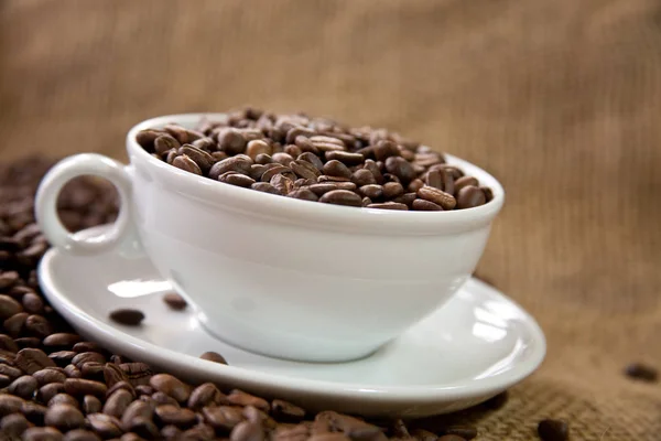 Cup Coffee Beans Table — Stock Photo, Image