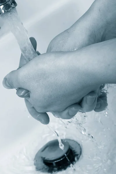 Σταγόνα Νερού Στο Μπάνιο — Φωτογραφία Αρχείου