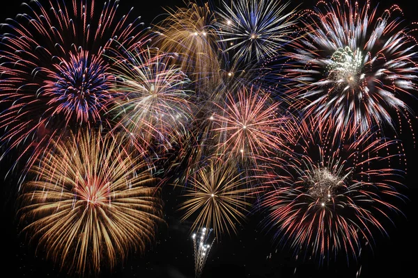 Pyrotechnika Ohňostroje Noční Obloze Slavnostní Oslavy — Stock fotografie