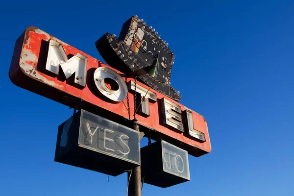 Retro Motelschild Blauer Himmel — Stockfoto