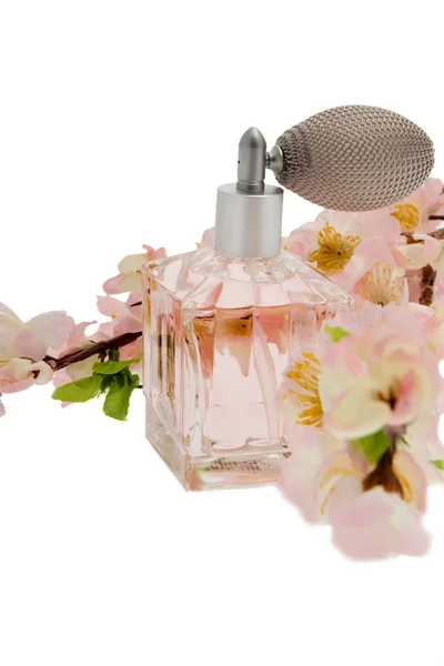 Parfüm Rosa Flasche Mit Kirschblüten — Stockfoto