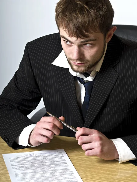 Businessman Signing Contract Office — Stock Photo, Image