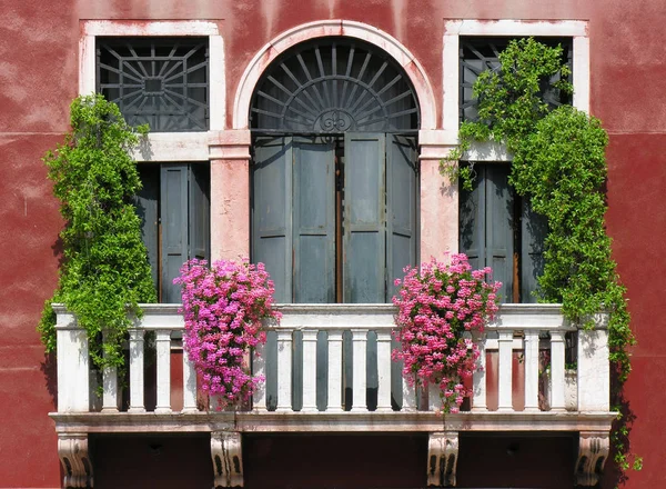 Costruzione Balcone Con Fiori Venezia — Foto Stock