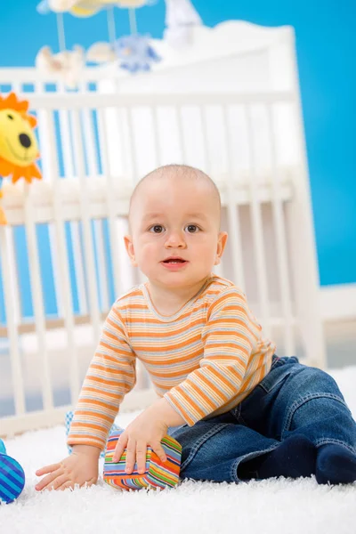 Bebê Brincando Casa — Fotografia de Stock