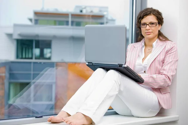 Creative Businesswoman Laptop — Stock Photo, Image